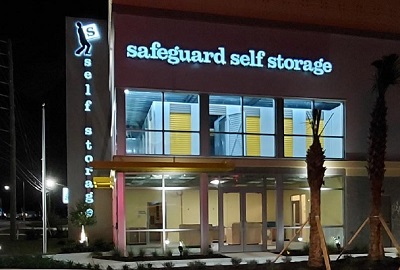 ADA Compliant Handicap Accessible Climate-Controlled Self Storage Units Serving Largo, Florida 33774